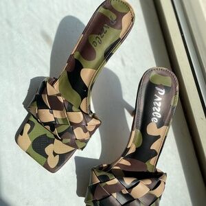 Camouflage slides